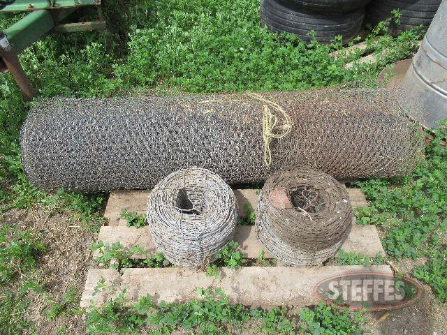 (2) Rolls of barbed wire_0.JPG